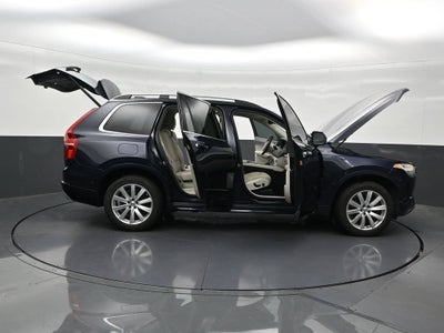 2017 Volvo XC90 T6 Momentum