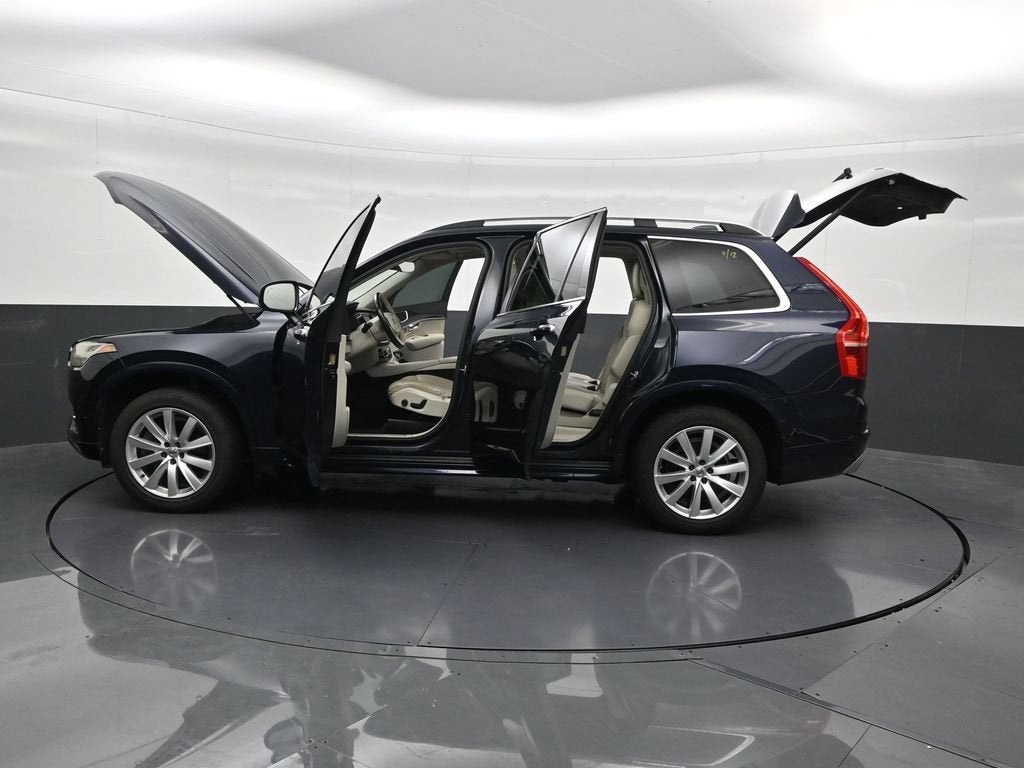 2017 Volvo XC90 T6 Momentum