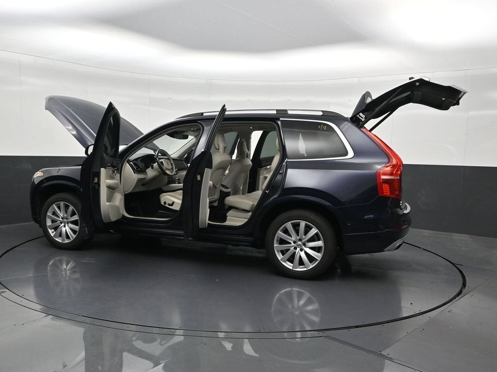 2017 Volvo XC90 T6 Momentum
