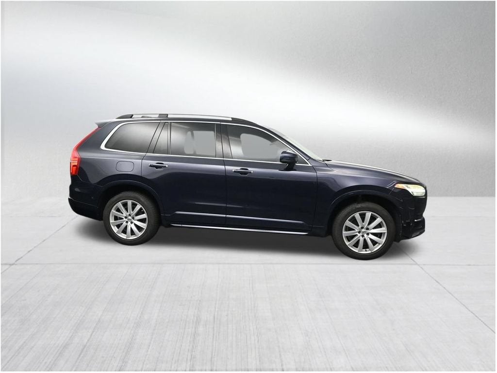 2017 Volvo XC90 T6 Momentum