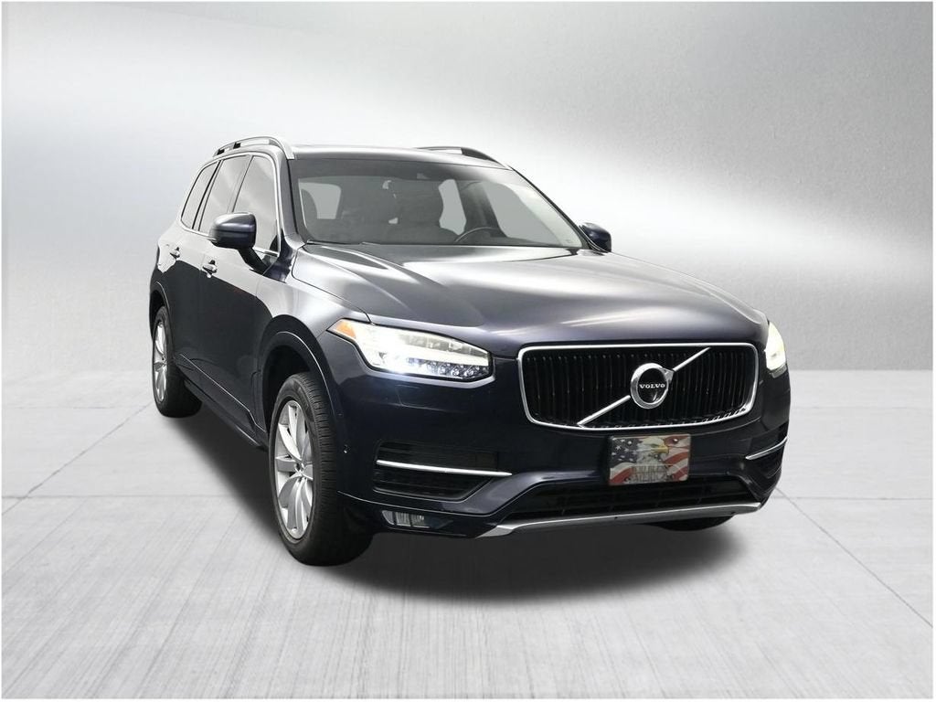 2017 Volvo XC90 T6 Momentum