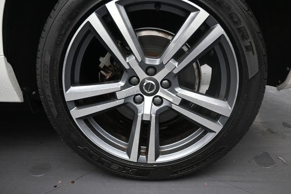 2018 Volvo XC60 Momentum