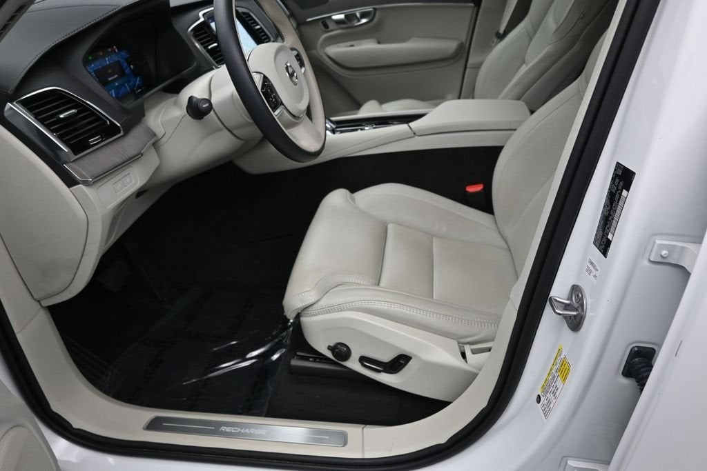 2024 Volvo XC90 Recharge Plug-In Hybrid T8 Ultimate Bright Theme 7-Seater