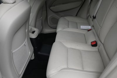 2024 Volvo XC60 Recharge Plug-In Hybrid T8 Ultimate Dark Theme