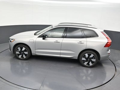 2024 Volvo XC60 Recharge Plug-In Hybrid T8 Ultimate Dark Theme
