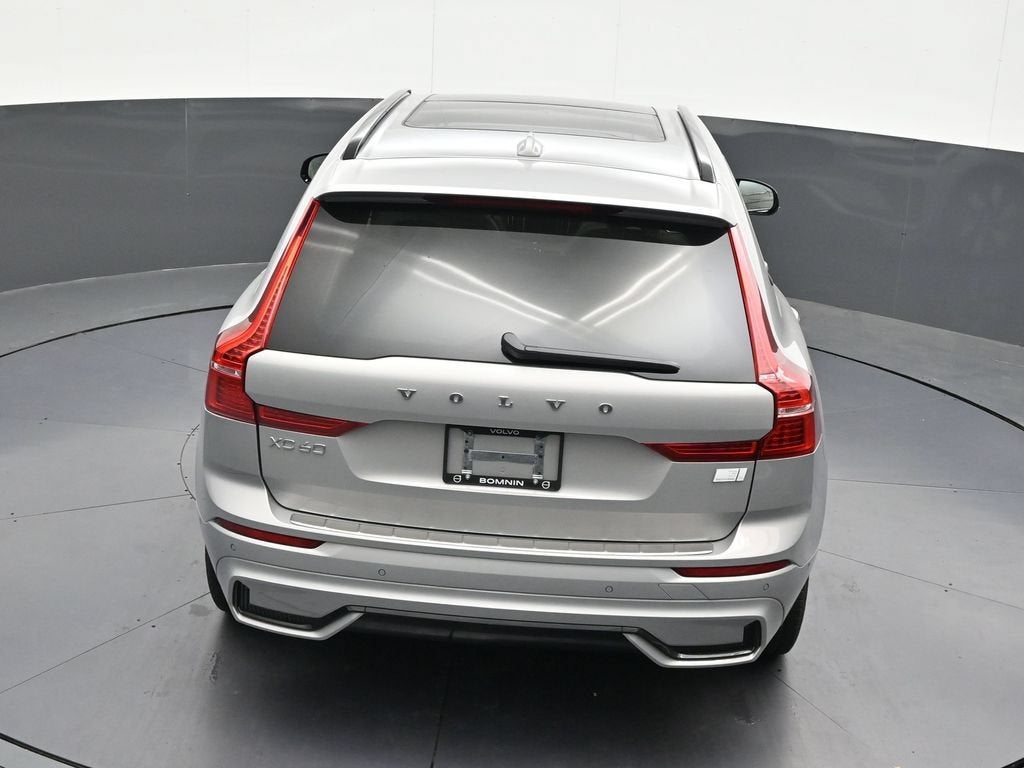 2024 Volvo XC60 Recharge Plug-In Hybrid T8 Ultimate Dark Theme