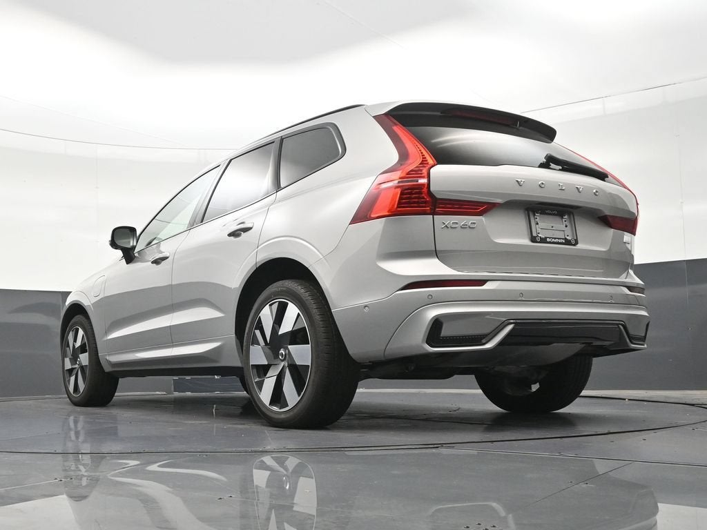 2024 Volvo XC60 Recharge Plug-In Hybrid T8 Ultimate Dark Theme