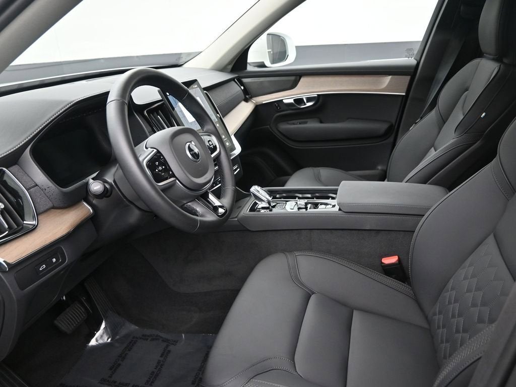 2025 Volvo XC90 Plug-In Hybrid Plus