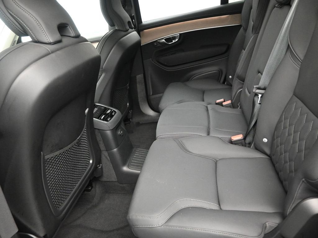 2025 Volvo XC90 Plug-In Hybrid Plus