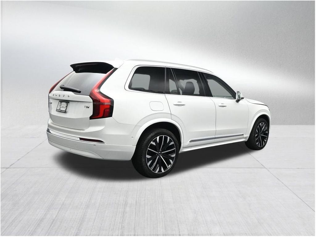 2025 Volvo XC90 Plug-In Hybrid Plus
