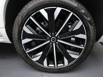 2025 Volvo XC90 Plug-In Hybrid Plus