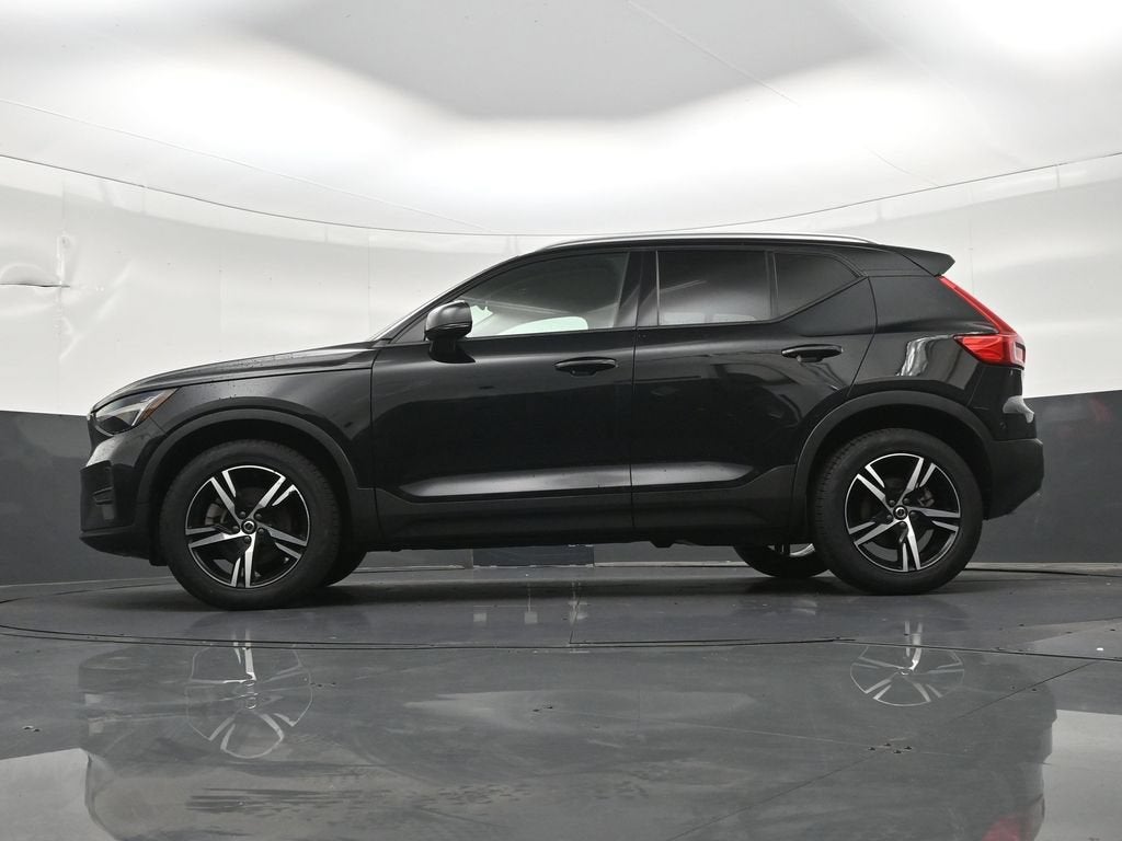 2023 Volvo XC40 B4 Core