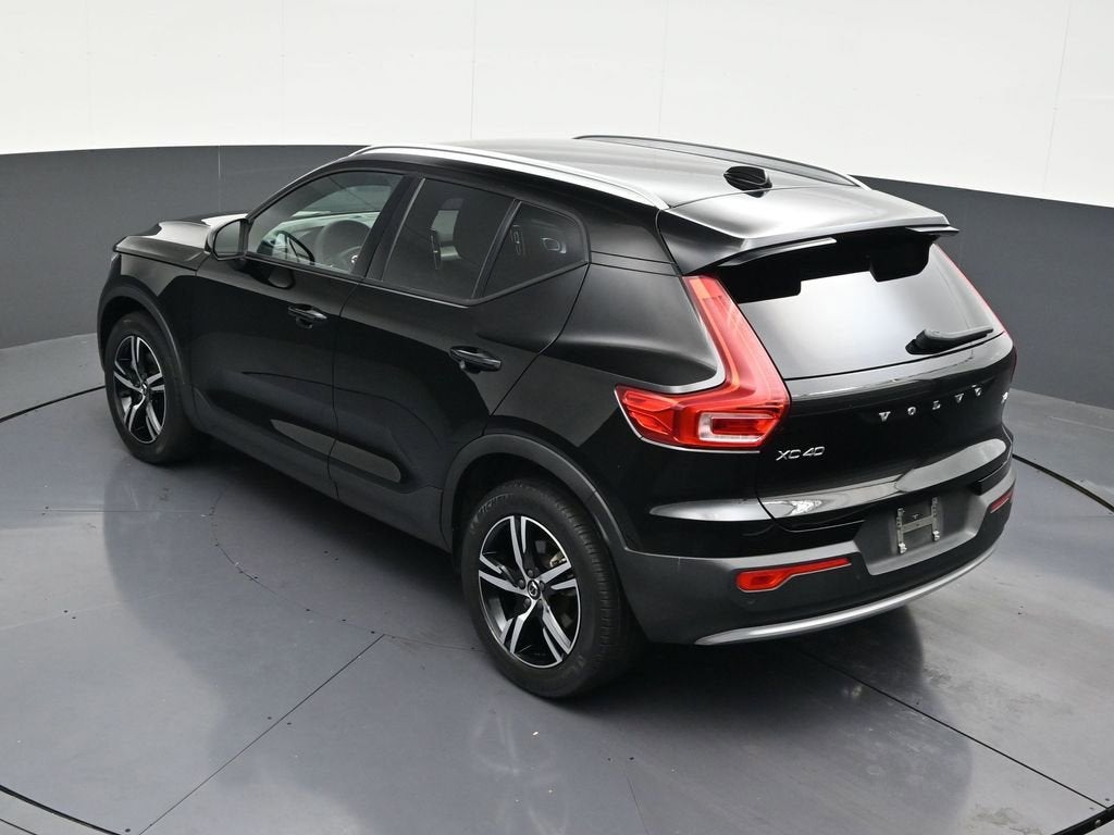 2023 Volvo XC40 Core