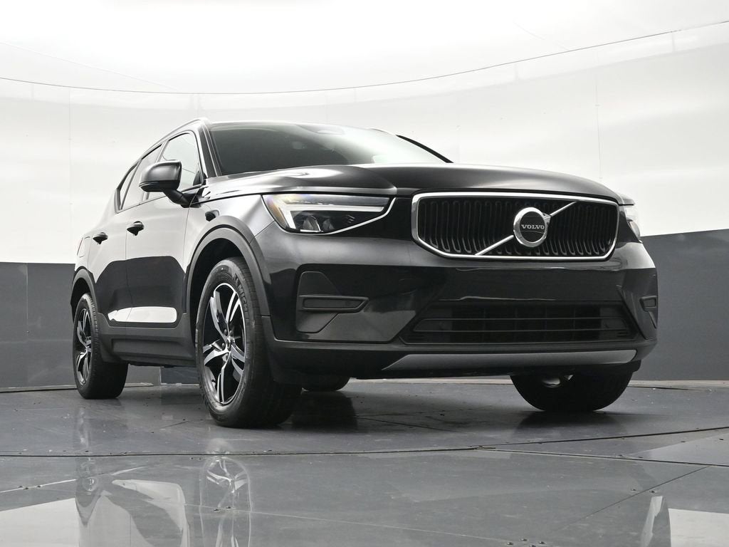 2023 Volvo XC40 Core
