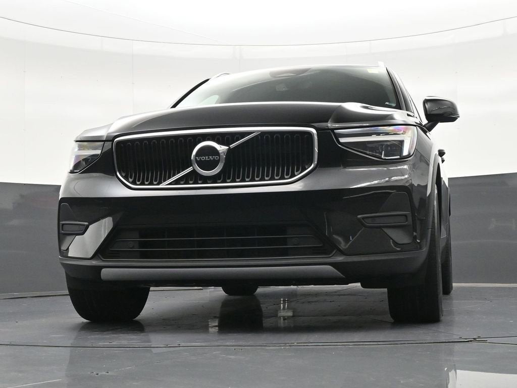 2023 Volvo XC40 Core