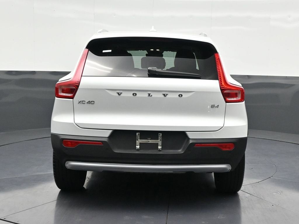 2023 Volvo XC40 Plus Bright Theme