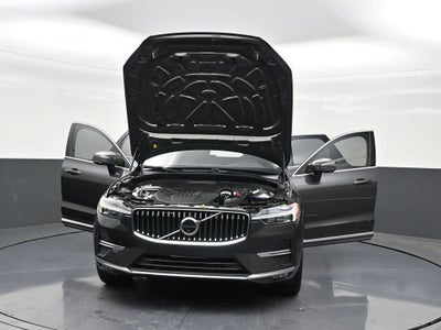 2023 Volvo XC60 Plus Bright Theme
