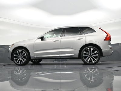 2023 Volvo XC60 Ultimate Bright Theme