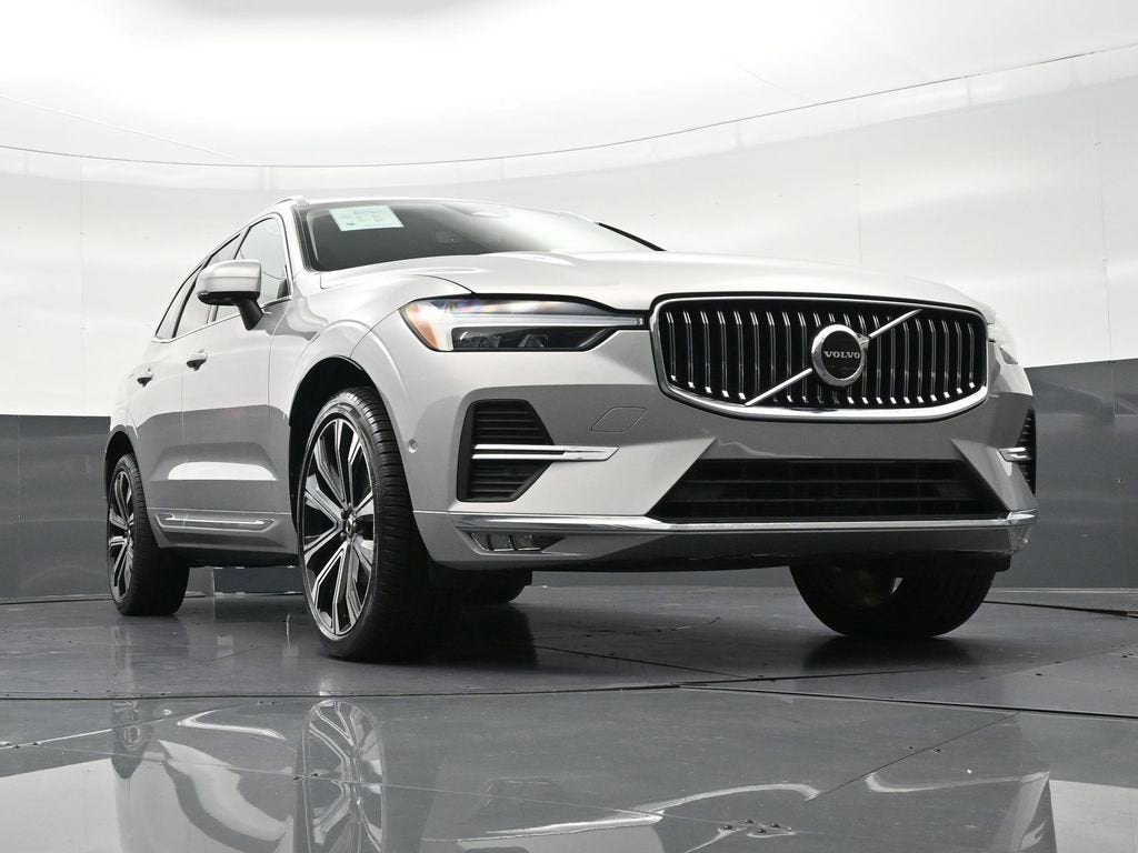 2023 Volvo XC60 Ultimate Bright Theme
