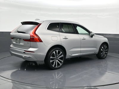 2023 Volvo XC60 Ultimate Bright Theme