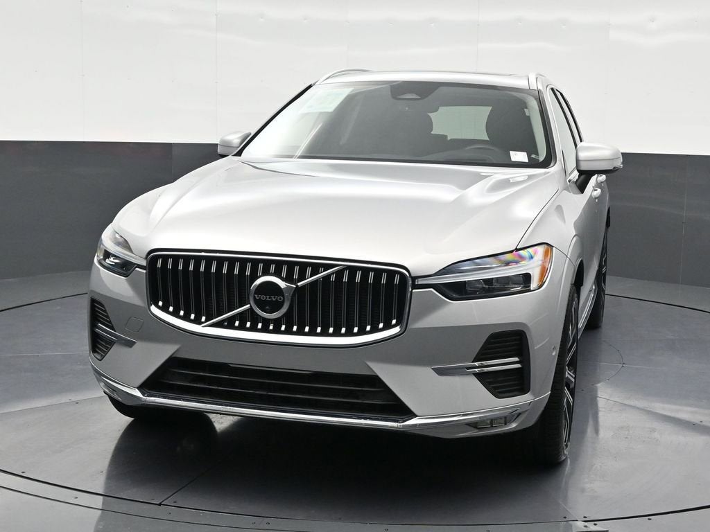 2023 Volvo XC60 Ultimate Bright Theme