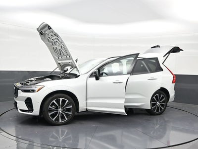 2023 Volvo XC60 Plus Dark Theme