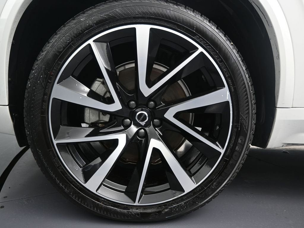 2024 Volvo XC90 Plus Bright Theme