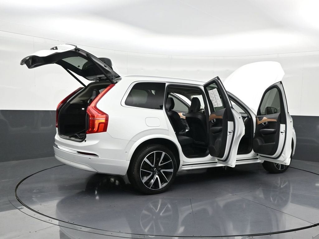 2024 Volvo XC90 Plus Bright Theme