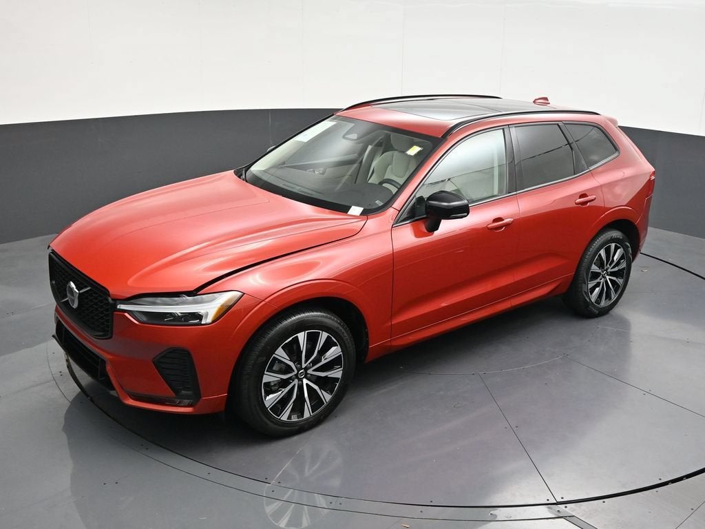 2024 Volvo XC60 B5 Core Dark Theme