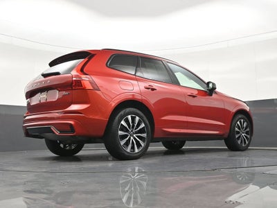 2024 Volvo XC60 B5 Core Dark Theme