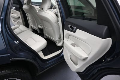 2024 Volvo XC60 Core Dark Theme
