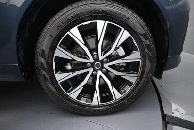2024 Volvo XC60 Core Dark Theme