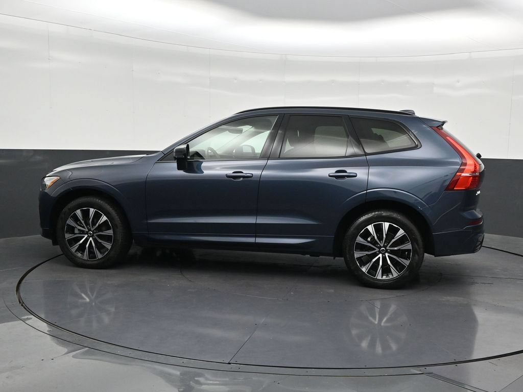 2024 Volvo XC60 Core Dark Theme