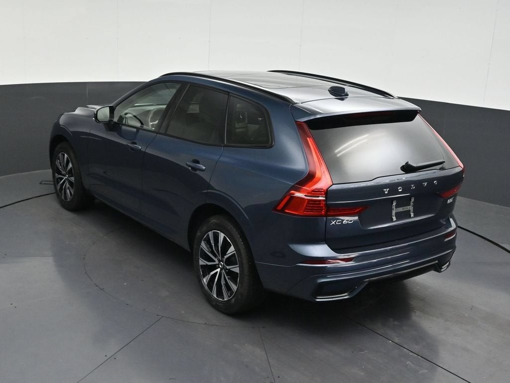 2024 Volvo XC60 Core Dark Theme
