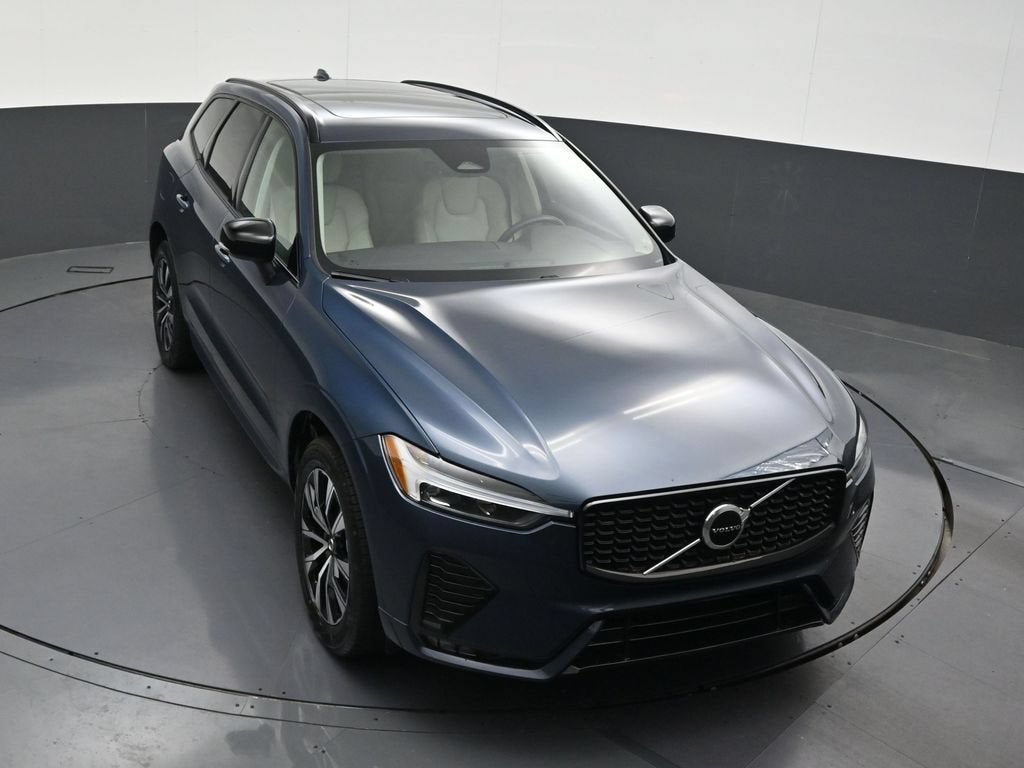 2024 Volvo XC60 Core Dark Theme