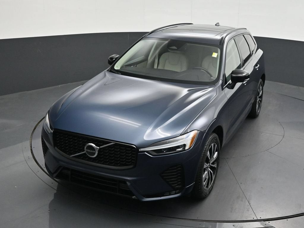 2024 Volvo XC60 Core Dark Theme