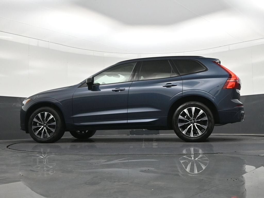 2024 Volvo XC60 Core Dark Theme