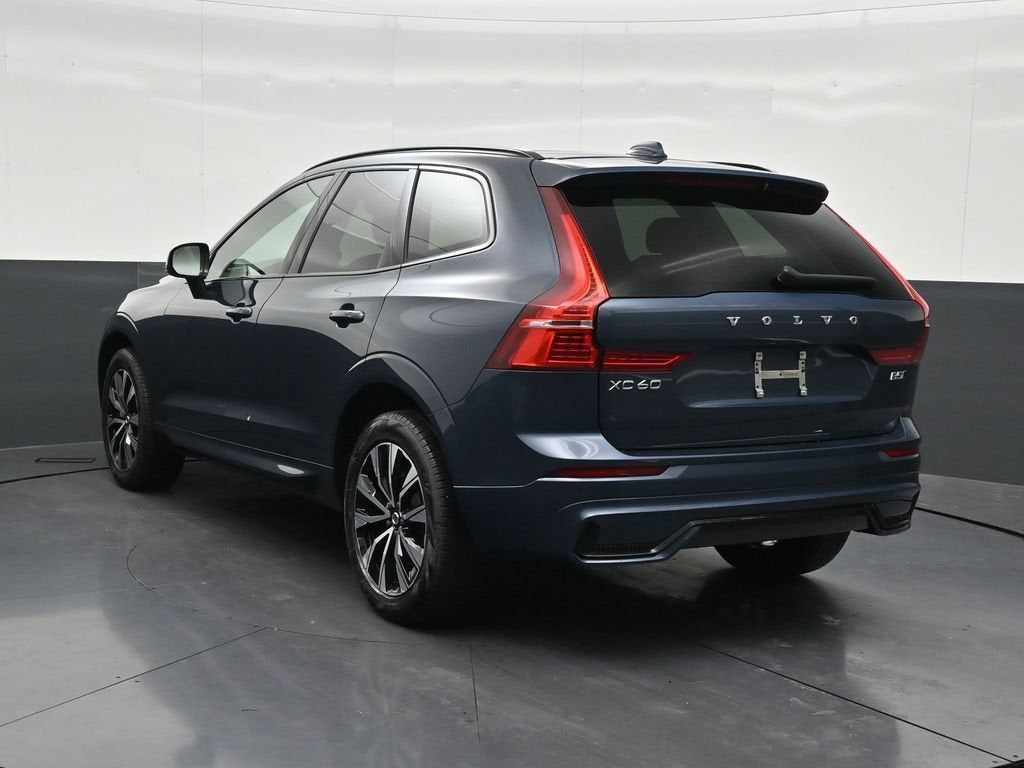 2024 Volvo XC60 Core Dark Theme