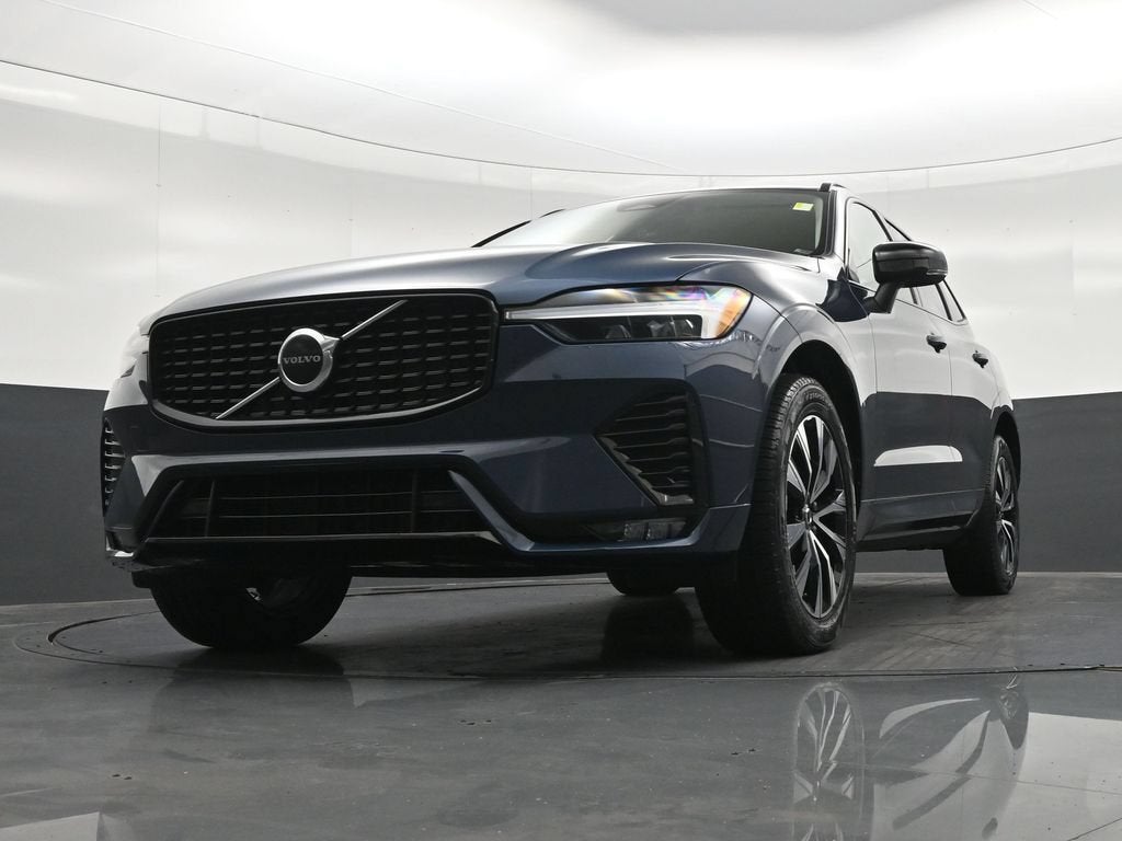 2024 Volvo XC60 Core Dark Theme