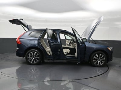 2024 Volvo XC60 Core Dark Theme