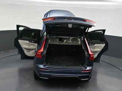 2024 Volvo XC60 Core Dark Theme
