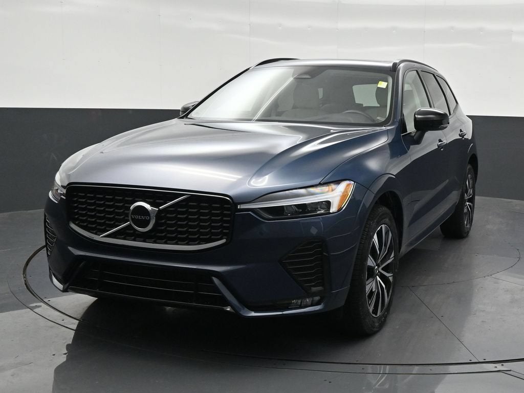 2024 Volvo XC60 Core Dark Theme