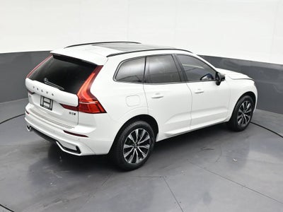 2024 Volvo XC60 B5 Core Dark Theme