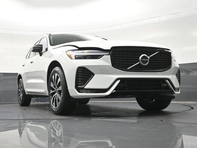 2024 Volvo XC60 B5 Core Dark Theme
