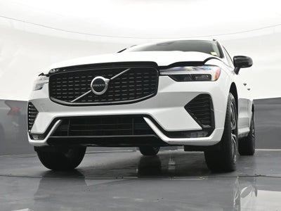 2024 Volvo XC60 B5 Core Dark Theme