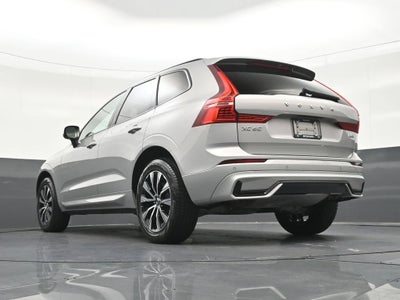 2024 Volvo XC60 B5 Core Dark Theme