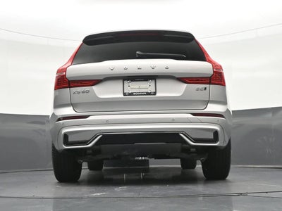 2024 Volvo XC60 B5 Core Dark Theme