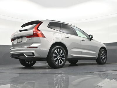 2024 Volvo XC60 B5 Core Dark Theme