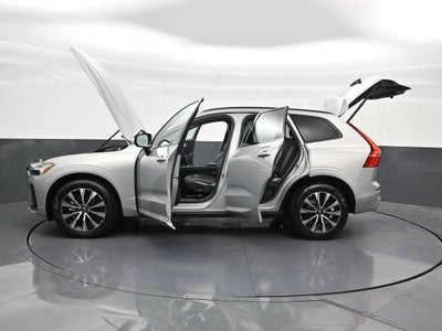 2024 Volvo XC60 B5 Core Dark Theme