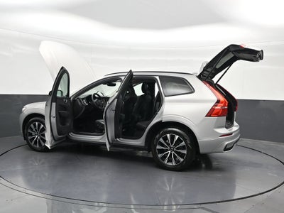 2024 Volvo XC60 B5 Core Dark Theme